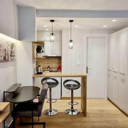 Stylish Studio Near Athens Hilton, Self Check-In!-2